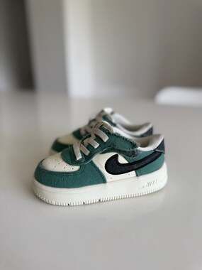 Nike Force 1 Low LV8 3 EasyOn Toddler Shoes Coconut Milk Vintage Green FZ6744-10